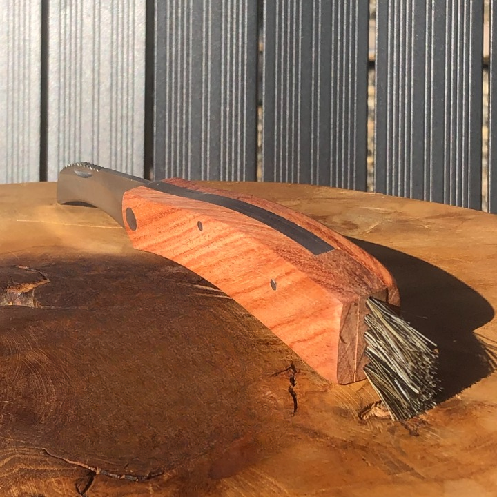 Le couteau à Champignons.